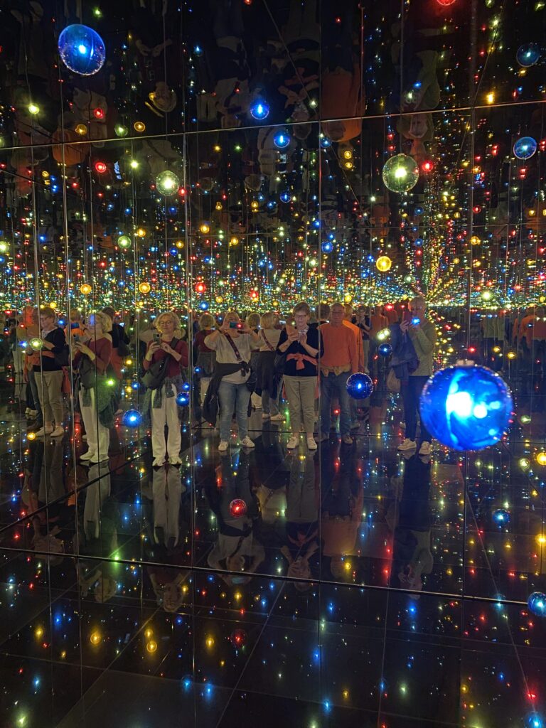 Yayoi Kusama: Infinity Mirrored Room