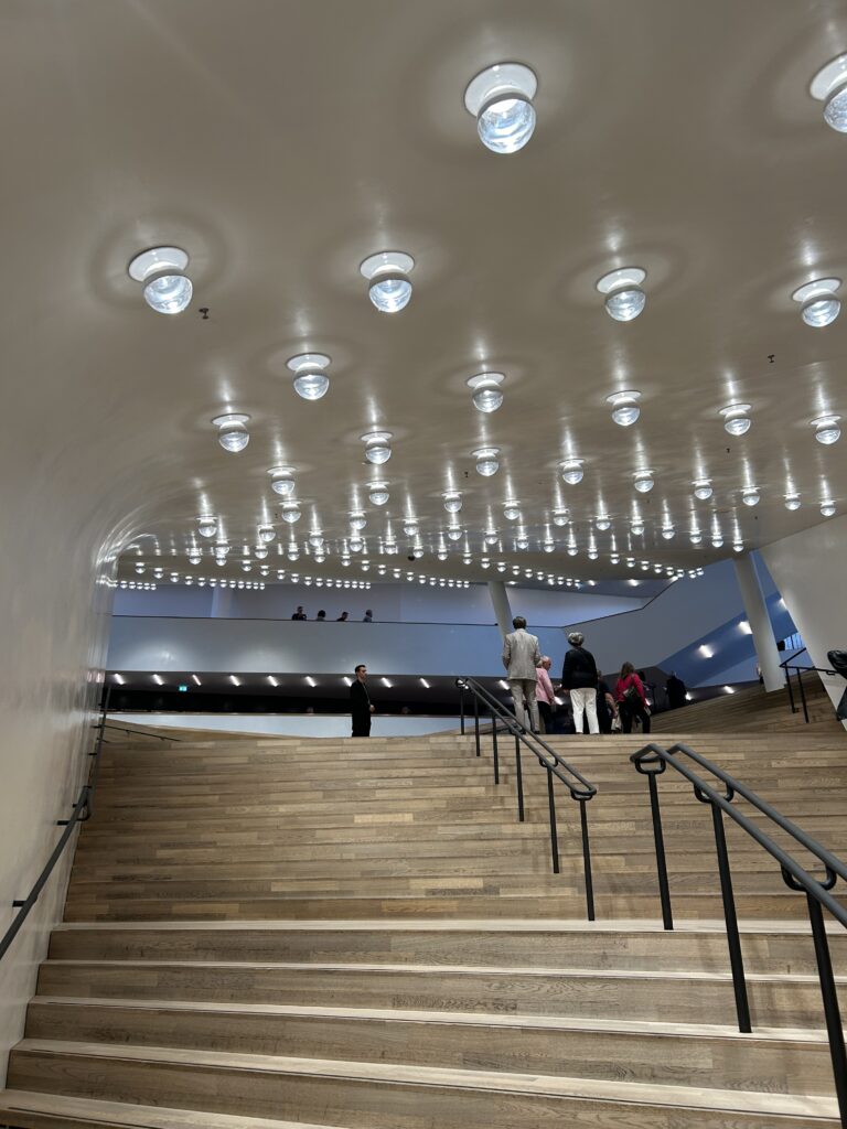Das spezielle Glas der Lampen blendet nicht