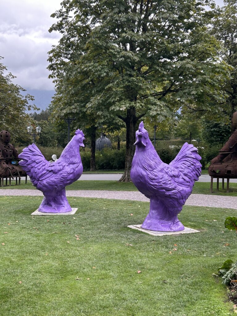 Übergrosse Hühner