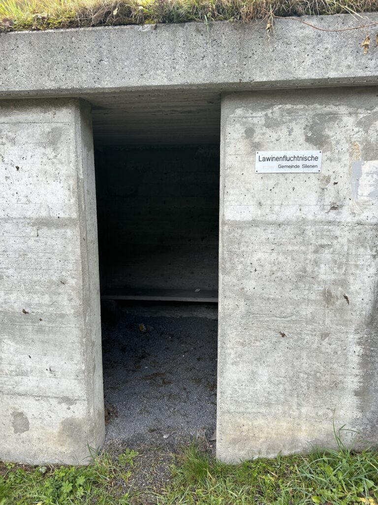 Lawinenfluchtnische