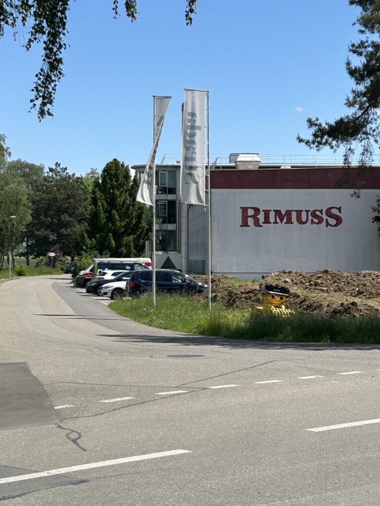Verwaltungsgebäude der "Rimuss"