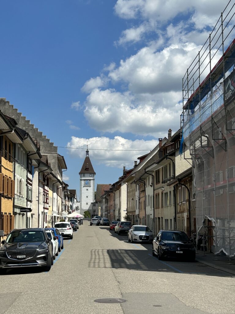 Gasse mit dem Obertortum am Ende