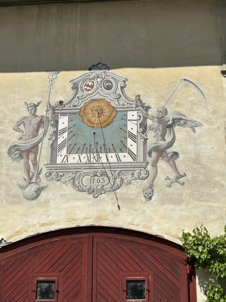 Hübsche Sonnenuhr