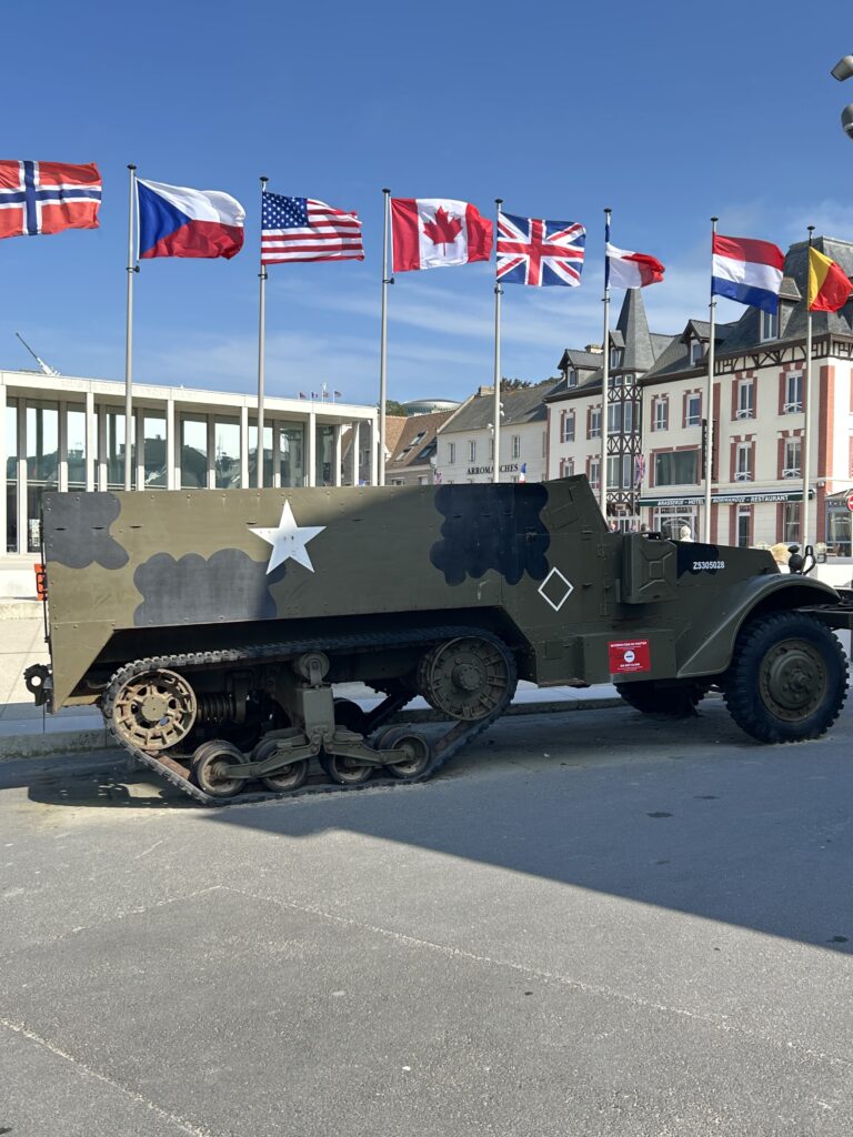 Militärisches Fahrzeug vom 2. Weltkrieg