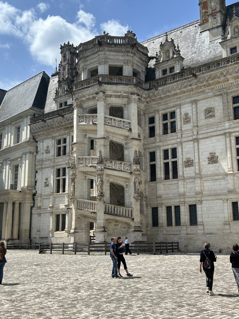 Steinerne Aussentreppe