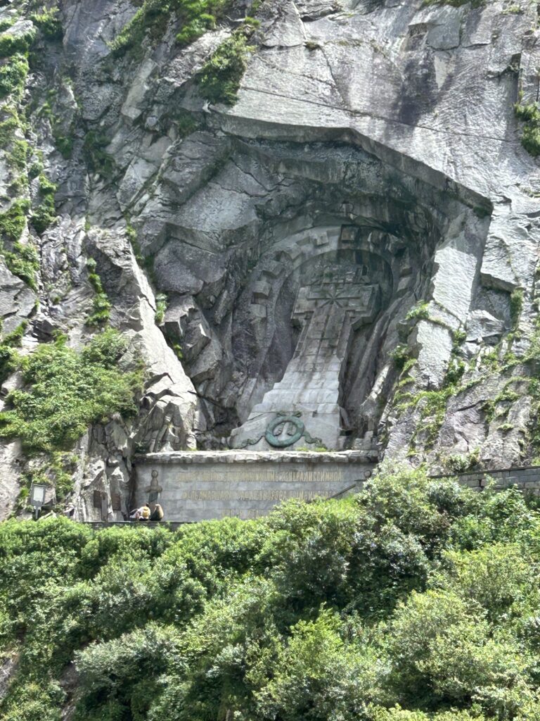 Suworow-Denkmal