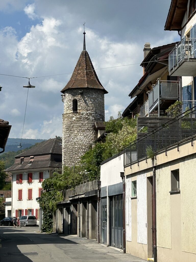 Einer der sieben Türme der Stadtmauer
