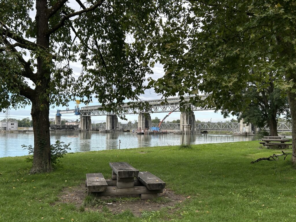 Stauwehr am Altrhein in Märkt